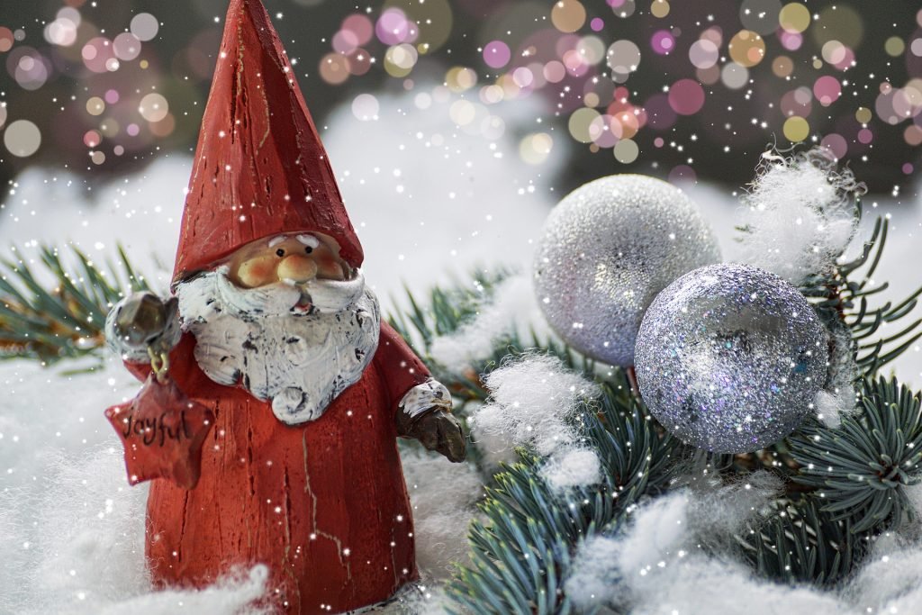 Oh No! Shopping! Gift Ideas for Your Entire List of Card Playing Friends