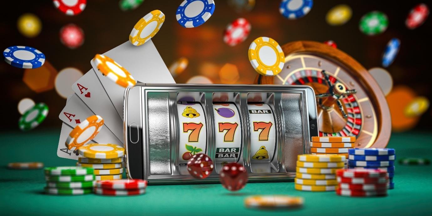 Go live from your lounge! - Gifts for Card Players