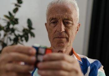 Old people can solve the Rubki's Cube