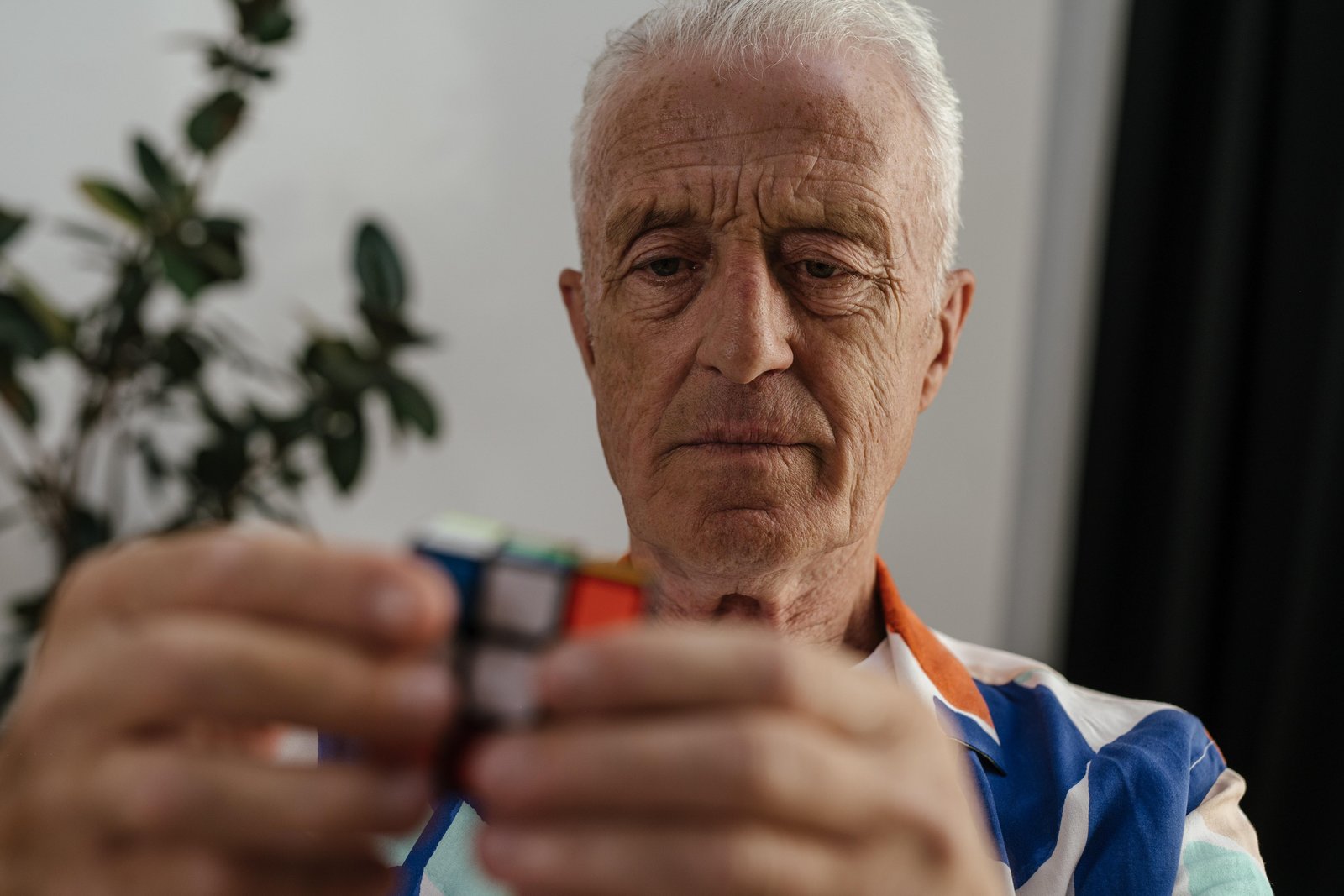 Old people can solve the Rubki's Cube