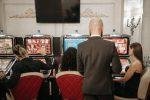What first-timers should think about when choosing casino games? - Gifts for Card Players