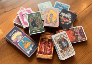 What are the differend kinds of playing cards